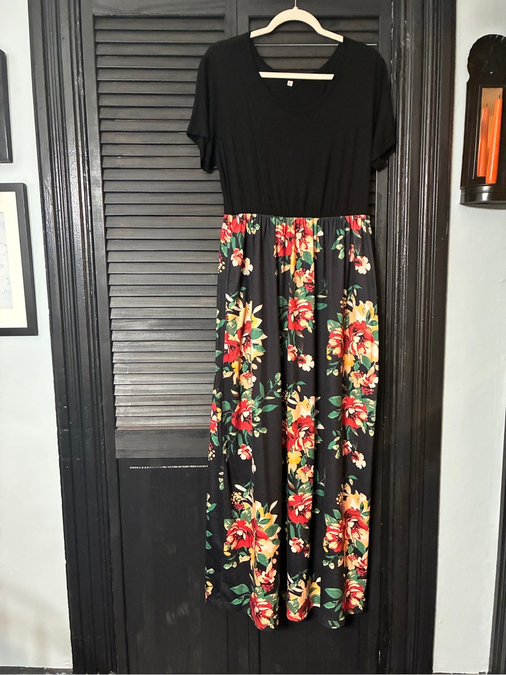 Black Floral Maxi Dress with Short Sleeves